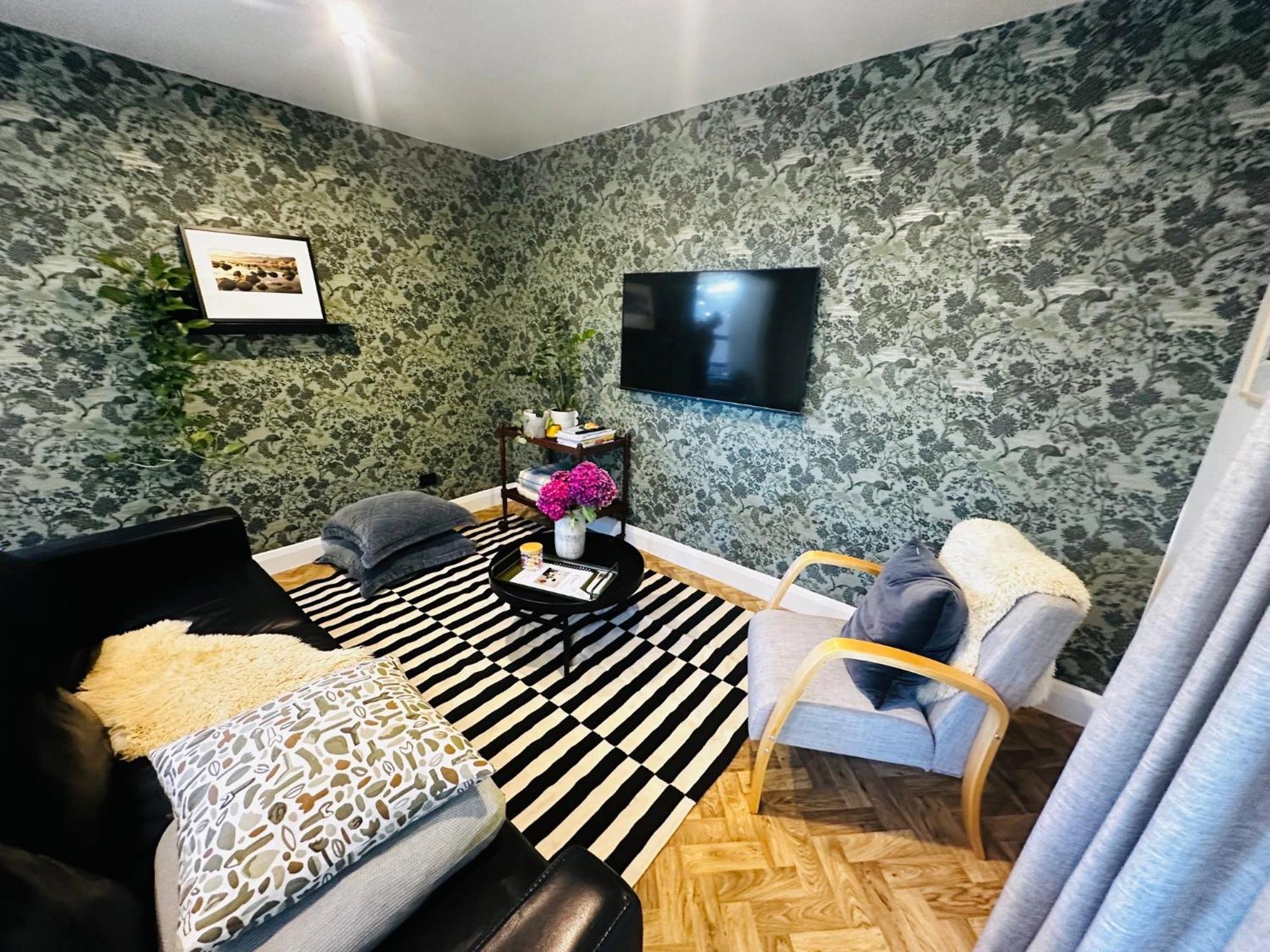 2 Bed Beckenham Beauty - Pet Friendly Villa Christchurch Esterno foto